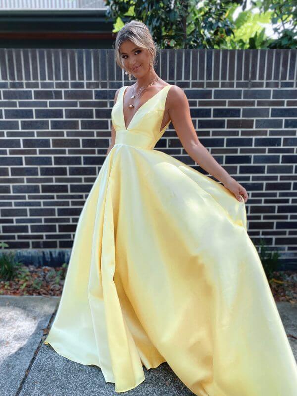 YELLOW BALLGOWN WITH POCKETS FOR FORMAL PROM BALL