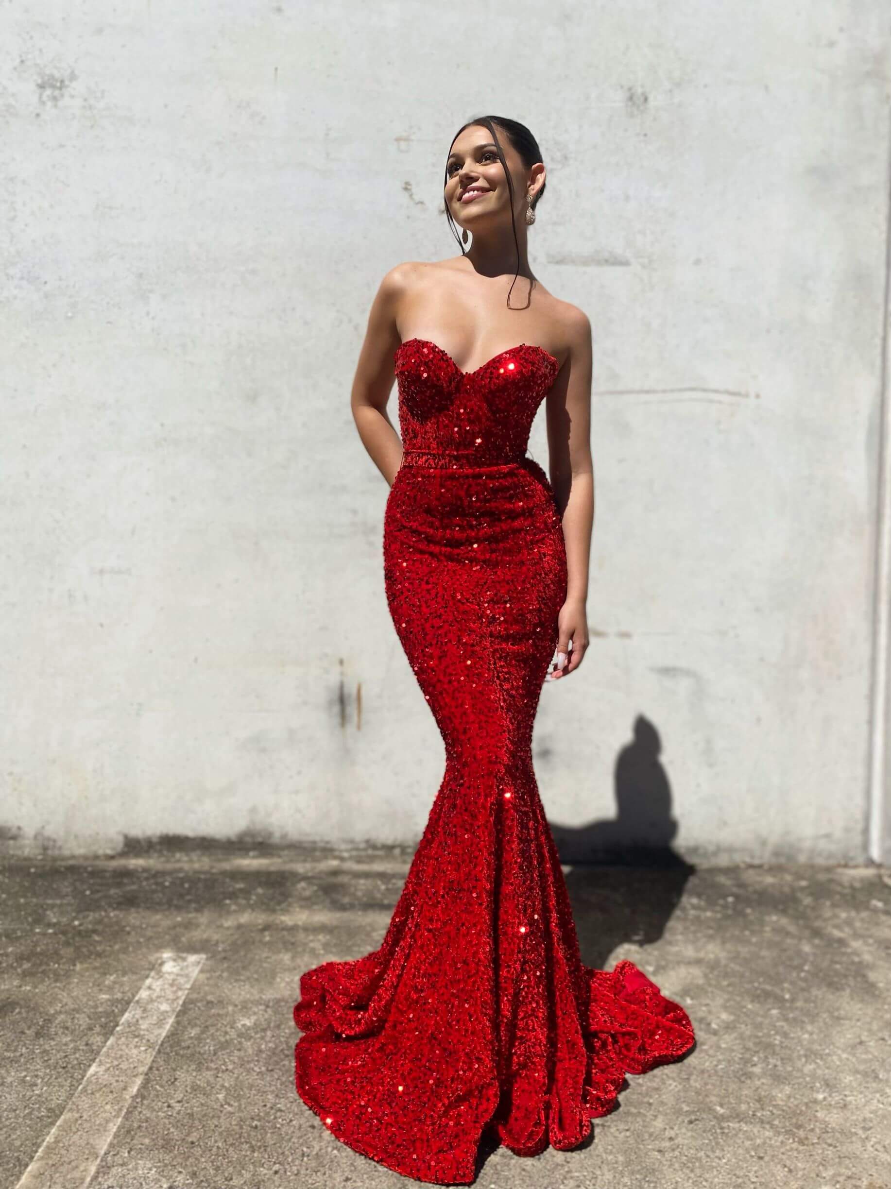 Red sparkly hot sale strapless dress