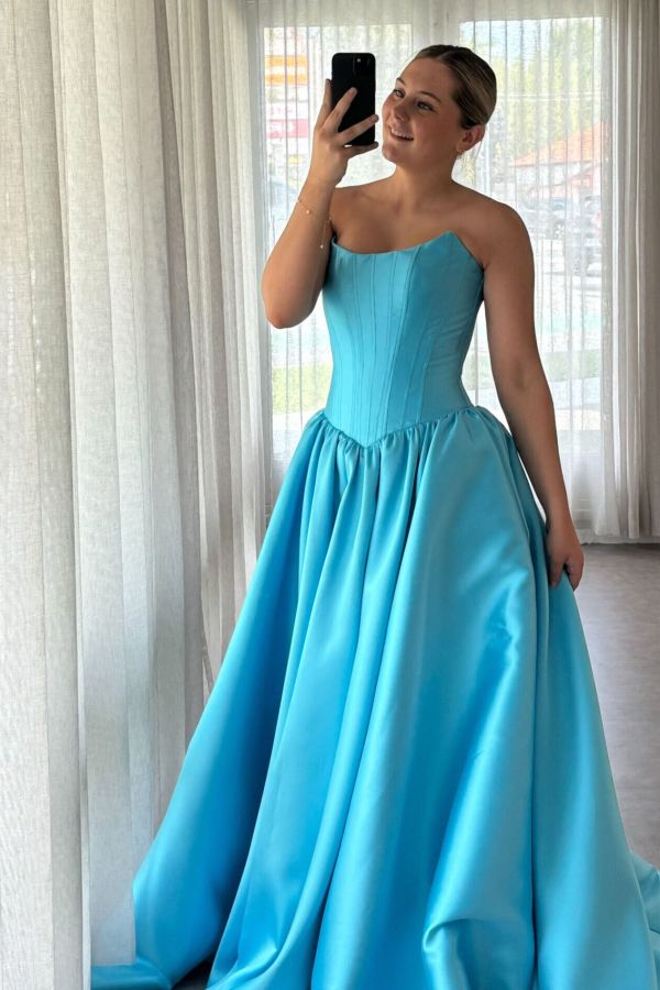 Francesca Gown