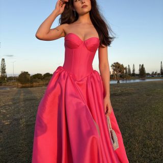 Sabrina Fuchsia Mikado