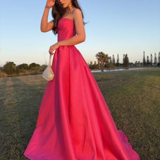 Sabrina Fuchsia Mikado