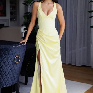 Holly Yellow Vanity (2)